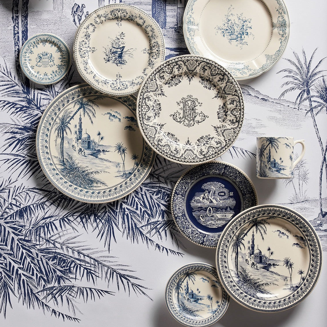 Blue Mismatched Cake Plate (Ø 30cm)