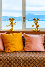 تمثال ميني الصغير المطلي بالكروم - ذهبي