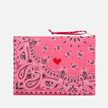 Call It Pochette Zippée Matelassé - حقيبة مبطنة بسحاب بلون الفراولة/الأحمر الحقيقي