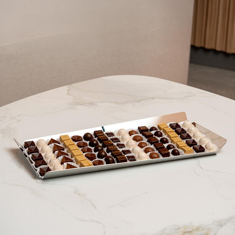 Sommet Serving Tray with 900g Assorted