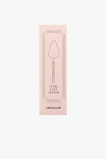 خادم كعكة اللؤلؤ