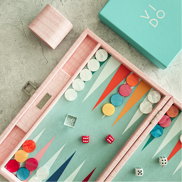 طاولة الزهر متوسطة الحجم من التمساح الوردي