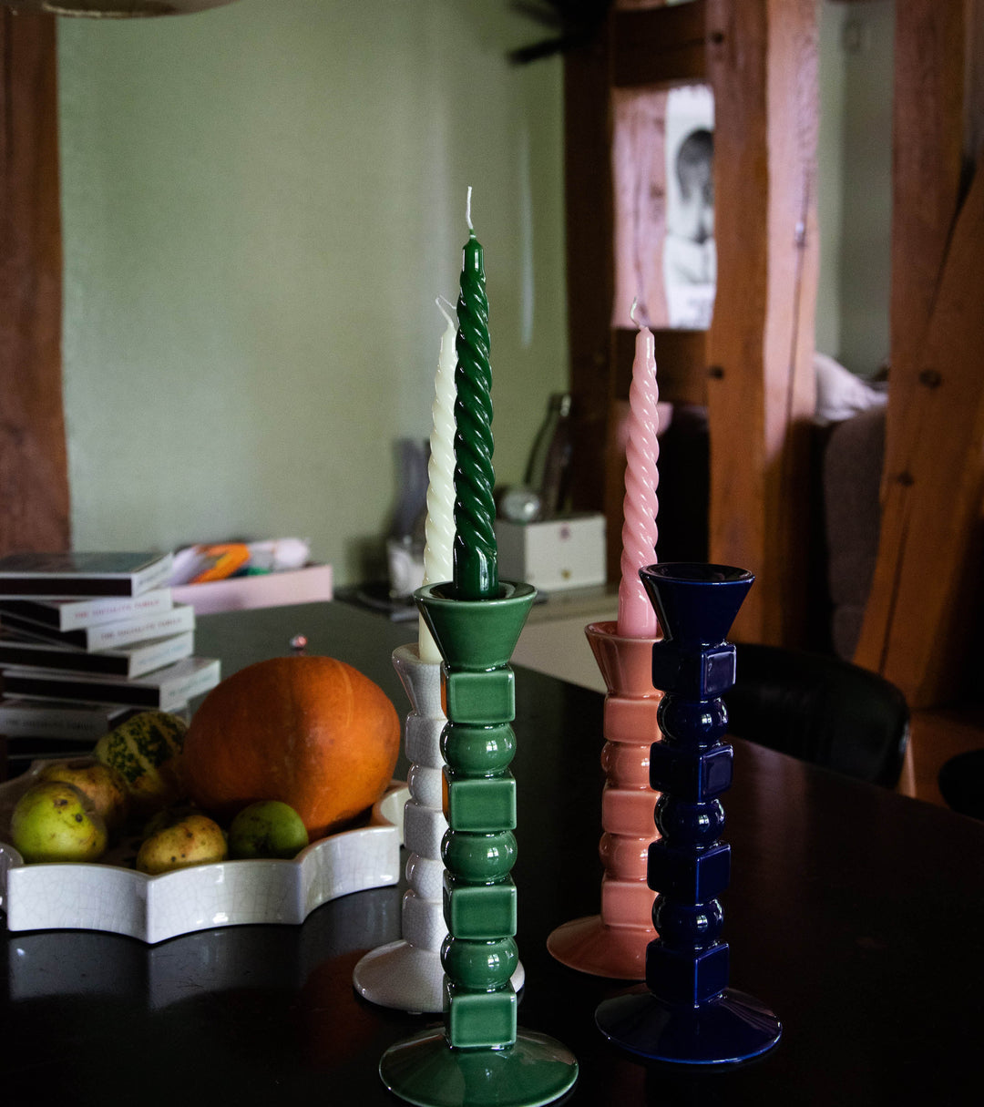 حامل شموع سيراميك صغير من آنا باللون الوردي البودري