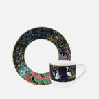 طقم من فنجانين قهوة وصحن - حديقة القصر