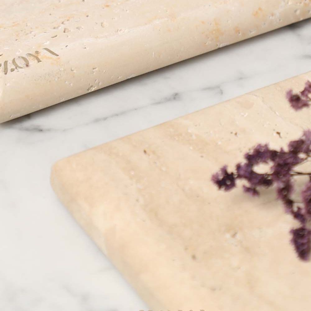 طقم تقديم من الترافرتين