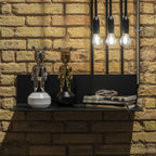 تمثال الضيف الذهبي. نموذج صغير.