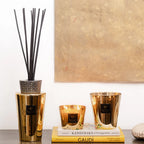 Baobab Collection Les Exclusives Aurum Totem reed diffuser, 5 litres, styled in a room setting (2)