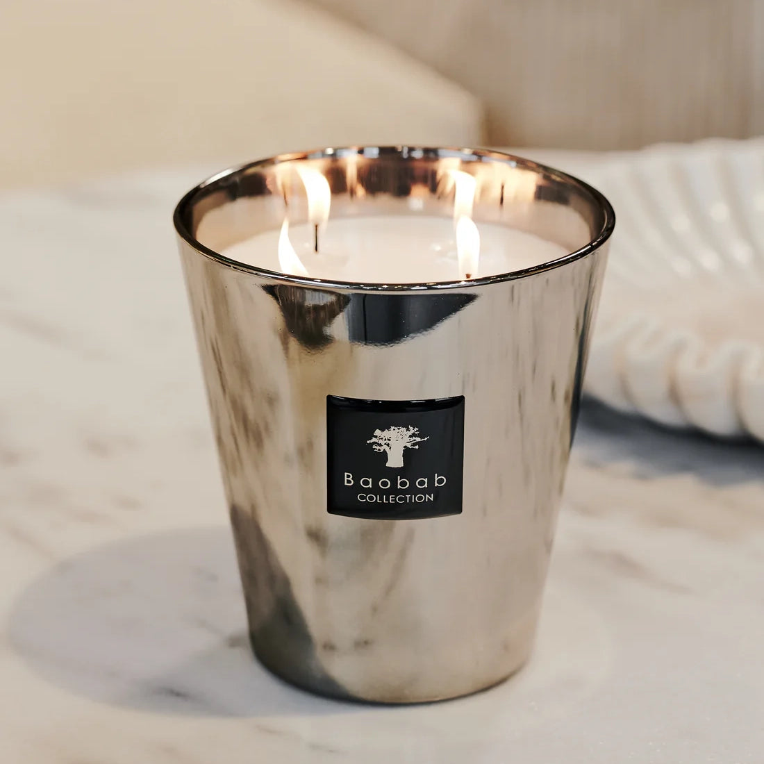 Baobab Collection Les Exclusives Platinum 5-wick scented candle in mouth-blown glass, 3kg, front view (2)