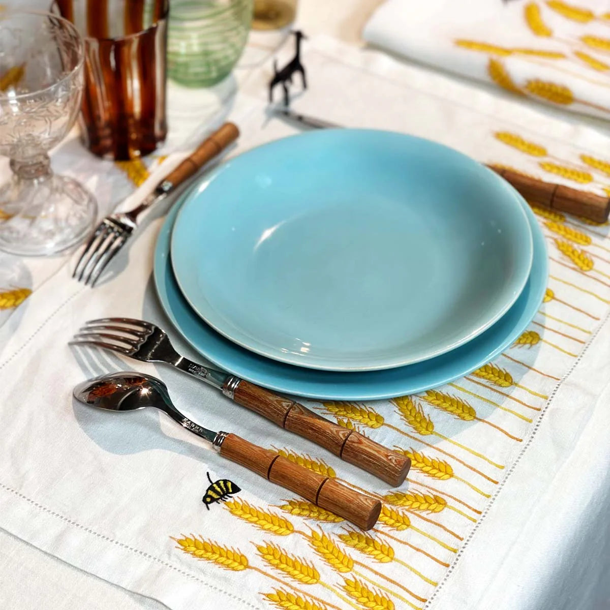 مفرش طاولة من القمح من WAWLA - أبيض، هدية احتفالية