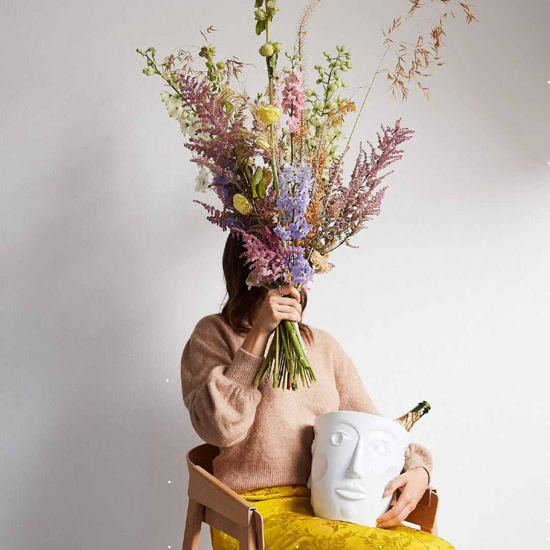 وجوه الشمبانيا المبردة، بيضاء