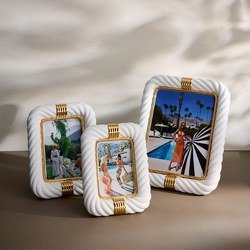 Geneva Frame, 21x26cm