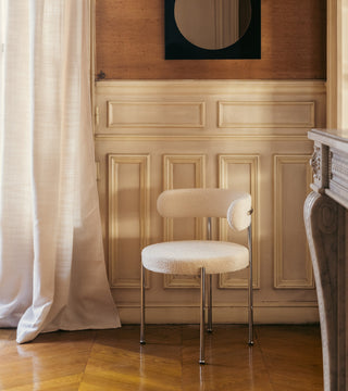 كرسي ليبرا - صوف مجعد أبيض كريمي ومعدن مطلي بالكروم